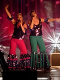 Een foto van Claire en Marjolein als Disco Chicks