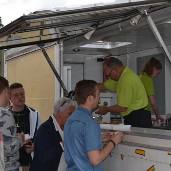 De Frietspecialist als Mobiele Frietwagen