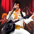 De foto van de lookalike en imitator van  Elvis Presley (25)