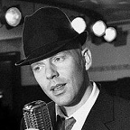 Een foto van de lookalike en imitator van  Frank Sinatra