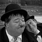 Een foto van de lookalike en imitator van Laurel and Hardy