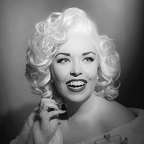 Een foto van de lookalike en imitator van Marilyn Monroe
