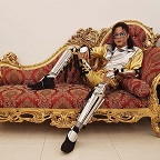 Een foto van de lookalike en imitator van Michael Jackson
