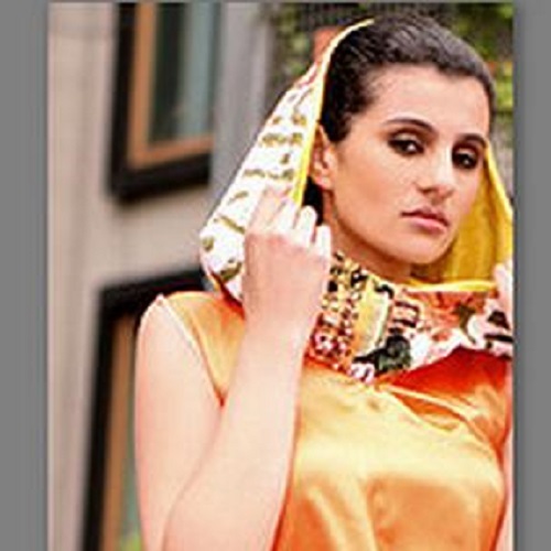 Penelope Cruz Lookalike / Imitator